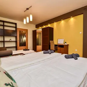 Cappuccino With Balcony And Free Parking Apartment