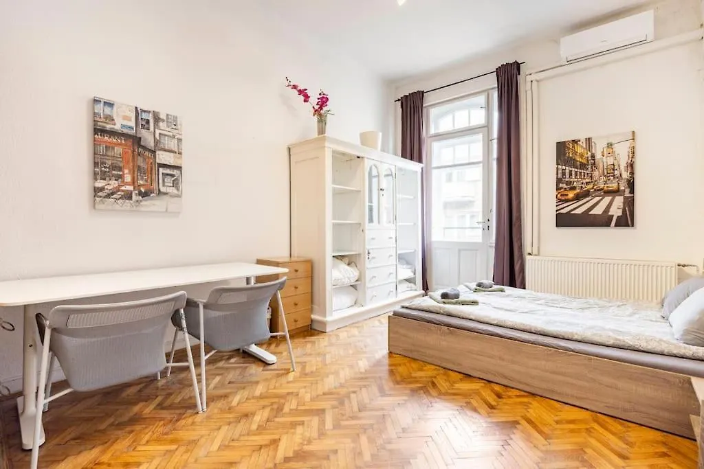 The Gem Apartment Budapest 0*,